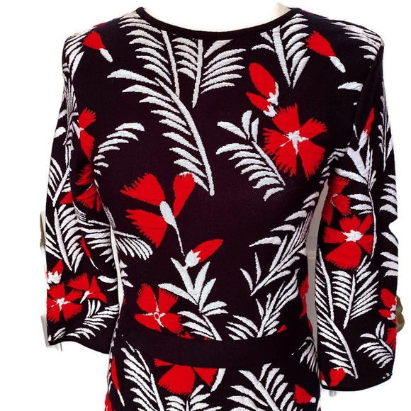 CAROLINA HERRERA DRESS FIT & FLARE BLUE RED WHITE FLORAL STRETCH KNIT Size S - Picture 2 of 7
